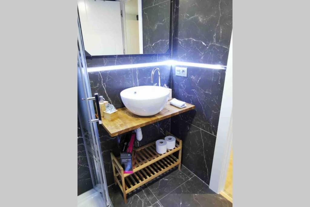 Апартаменты Acogedor Apartamento En El Centro De Сантандер Экстерьер фото